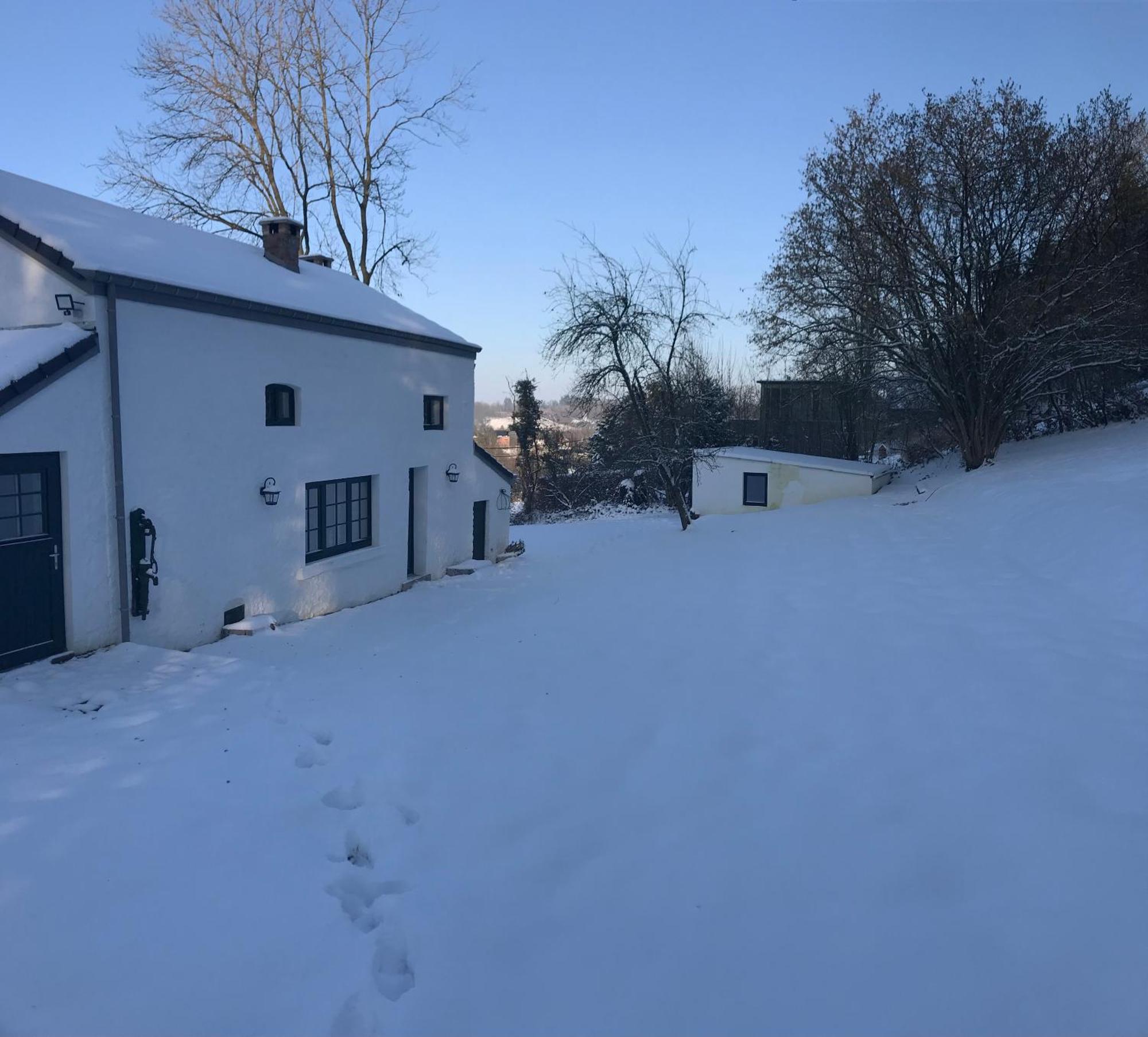 La Petite Maison Blanche Wanze Exteriör bild